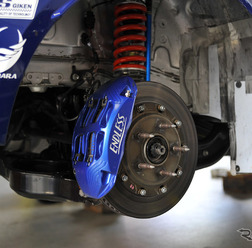 モノブロックキャリパーはなぜ高いのか? 加工の裏側と選び方を整理する~カスタムHOW TO~