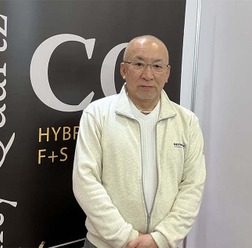 塗料販売店ネットワークが独自展開するガラスコーティング剤「CQクオリティークオーツ」とは？　廣川代表にこだわりを聞く…IAAE 2026