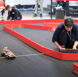 第二回「自動運転ミニカーバトル」決勝レース