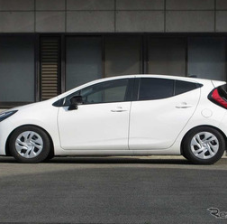 タナベ サステックプロCR アクア装着例(最下部車高:フロント 64mmダウン / リア 61mmダウン)