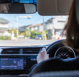 自賠責保険の保険料が2026年度内にも引き上げられる方向だという（写真はイメージ）