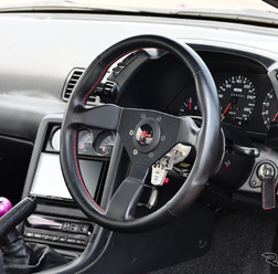 社外ステアリング交換で何が変わる？ 操作性向上のメリットと落とし穴～カスタムHOW TO～