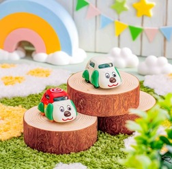 トミカと『いないいないばあっ！』が初コラボ、ワンワンカーなど2種を発売
