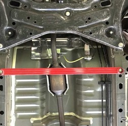 タナベ 「サステック・アンダーブレース デリカミニ向けフロント用装着例