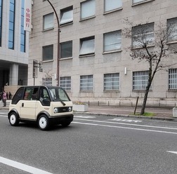 1名乗り超小型EV「mibot」