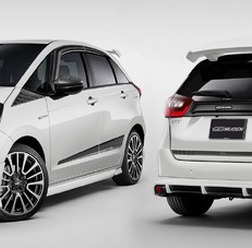 ホンダ『フィット』改良新型に対応する無限パーツ