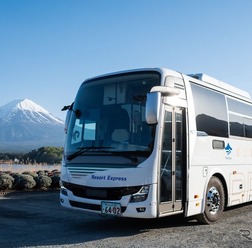 富士急バスがバスタ新宿と富士山五合目（吉田口）を結ぶ高速バス「富士山五合目線」に深夜便を新設