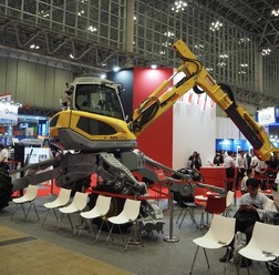 アクティオの建機の例(CSPI-EXPO 2025)