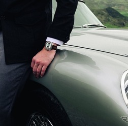 「トップタイムB01 クロノグラフ 41 トリビュート トゥ Aston Martin DB5」