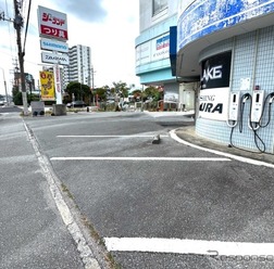 沖縄の釣具店「シーランド」がEV普通充電器を導入