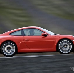 ポルシェ 911(タイプ991)カレラ