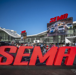 レイズ、「2026 SEMAショー」に初公式出展 ラスベガスで大規模展示エリアを展開