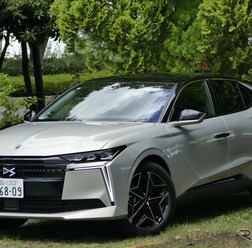 DS N°4 エトワール・ハイブリッド