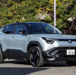スズキ eビターラ(Z 4WD)