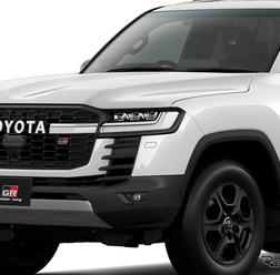 トヨタ ランドクルーザー300 GR SPORT(ハイブリッド車)