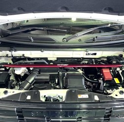 タナベ サステック・ストラットタワーバー ハスラー4型装着例