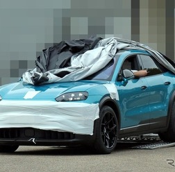 カイエン クーペEV ターボGT プロトタイプ