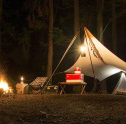 秋のキャンプを楽しもう！ キャンプギア＆キャンピングカーレンタル「TENTAL」スタート