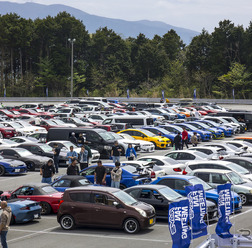 欧州車の映える強烈な選択肢!? レイズホイールの華麗なるマッチング…2024 RAYS FAN MEETING