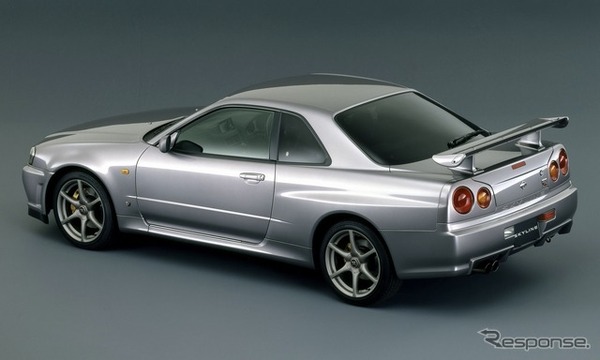 日産スカイラインGT-R（写真は1999年）