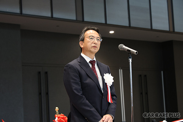 開会式で挨拶を行う国土交通省九州運輸局 自動車技術安全部長 中富康宏氏