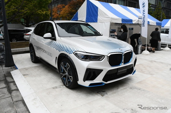 BMW i5ハイドロジェン／（行幸通り会場