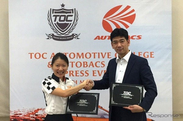 TOC CEO Adelaine Foo Lee Kwan氏（左）とオートバックスセブン取締役 堀井勇吾氏