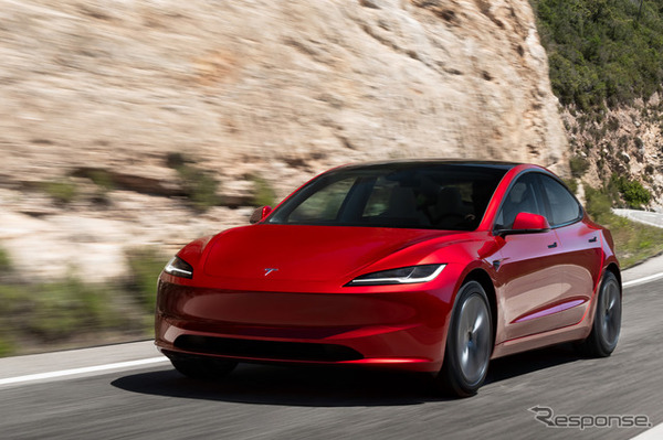 EV賞のテスラ・モデル3