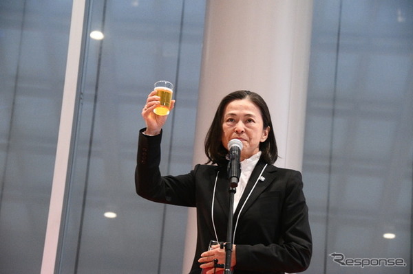 日刊自動車新聞社　代表取締役社長花井真紀子氏