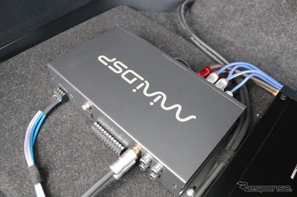 DSPには調整機能、音質、システムアップの自由度などを鑑みてminiDSP 8×12DLをチョイスした。