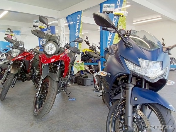 新型バイクのレンタルサービスを開始するスズキワールド多摩店