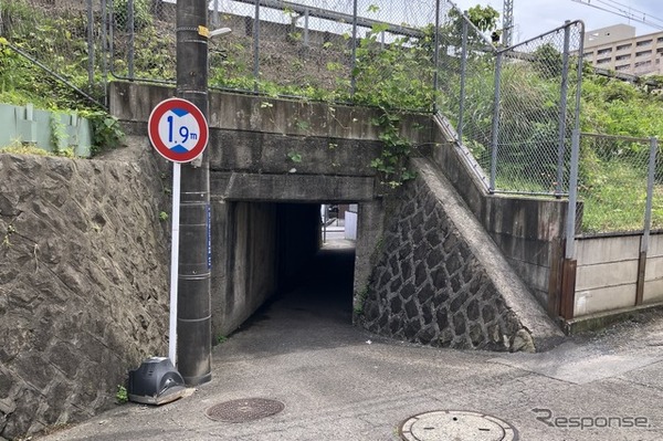 桁下1.9m、京浜急行・南太田～井土ヶ谷