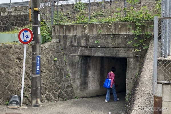 桁下1.9m、京浜急行・南太田～井土ヶ谷