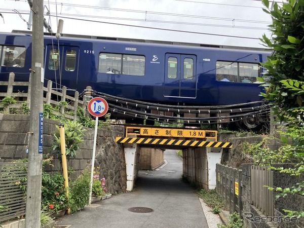 横浜市保土ヶ谷区、相鉄線・上星川～西谷、川島陸橋架道橋：制限1.8m