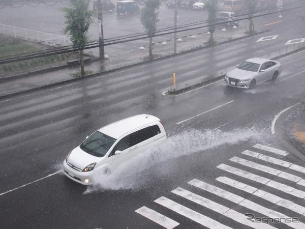 豪雨での走行