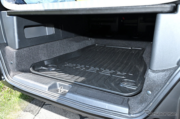 車中泊仕様のe:HEV CROSSTAR