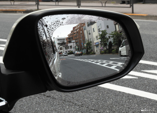 大型サイドミラー対応のLサイズと車種専用モデルが登場した、カーメイトの「ゼロワイパー・フィルムタイプ」