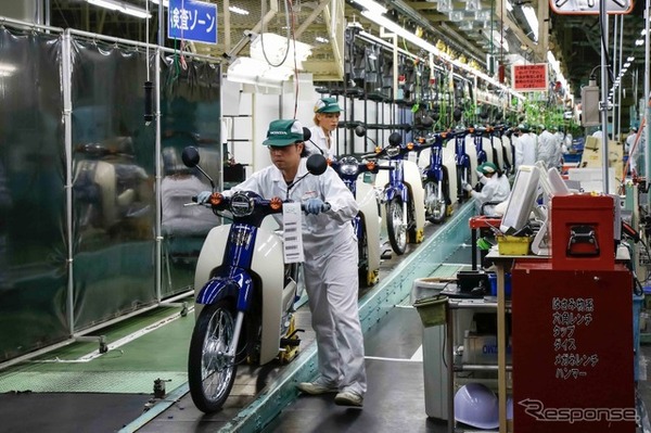 ホンダの白いユニフォーム（熊本製作所）