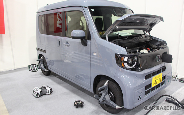 オートアフターマーケット九州が開幕…自動車アフターマーケットの将来を見据える