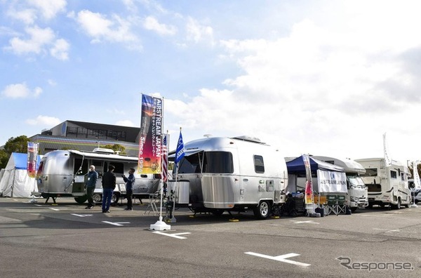 お台場キャンピングカーフェア 会場風景