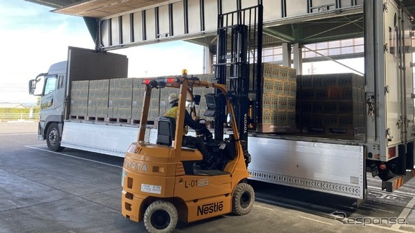 ネスレ日本と昭和産業がコーヒーと小麦粉のラウンド輸送開始