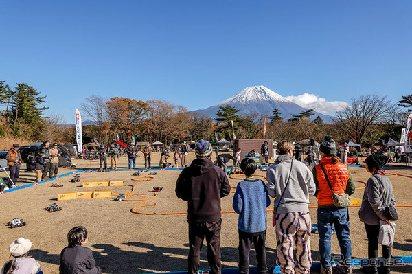 RCカーのアスレチックサーキット