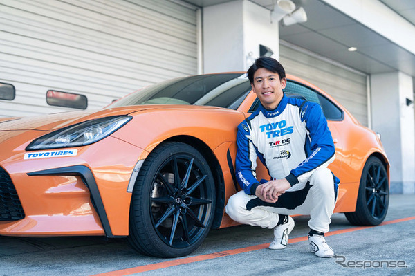 TOYO TIRES PROXES DRIVING PLEASURE