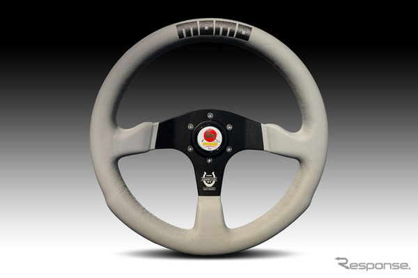 MOMOステアリング日本限定モデル「COMPETITION350 JAPAN LIMITED EDITION 2026」