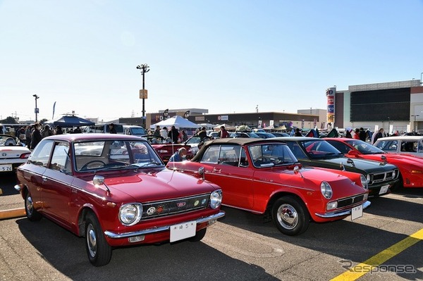 アリオ上尾クリスマスファイナルクラシックカーミーティング