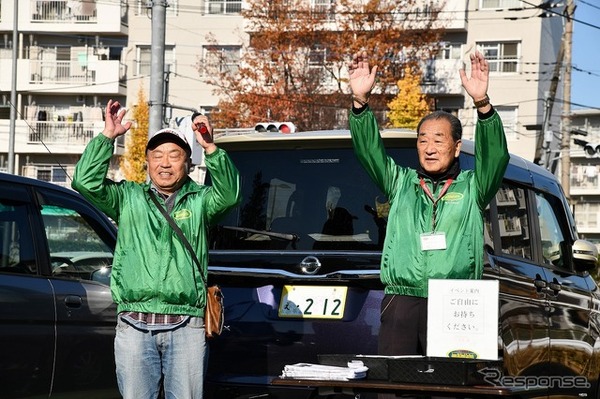 アリオ上尾クリスマスファイナルクラシックカーミーティング