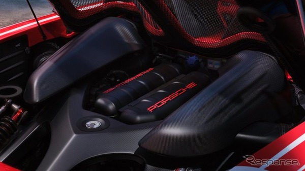 ポルシェのプログラムでフルレストアされた2005年製 カレラGT