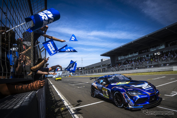 ニュルブルクリンク24時間耐久レース