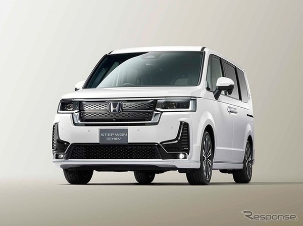STEP WGN e:HEV SPADA 30周年特別仕様車　純正アクセサリー装着車