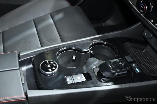 日産 X-TRAIL ROCK CREEK MULTIBED WILDPLAY（東京オートサロン2026）